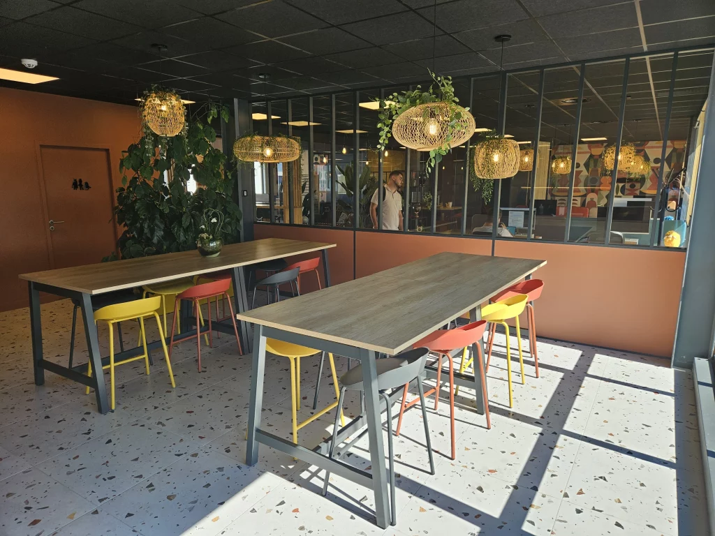 Espace de Travail Collaboratif chez Rheso Tech